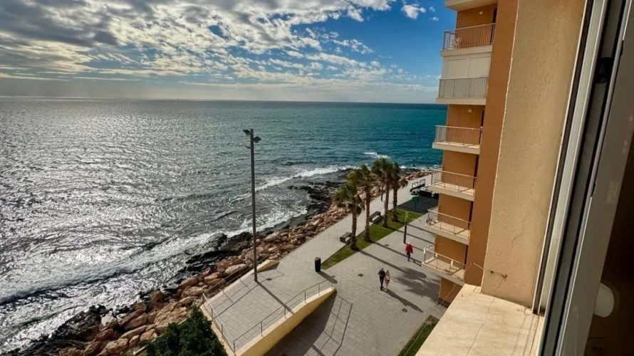 Apartamento de 4 dormitorios en Torrevieja, España No. 183 № 25