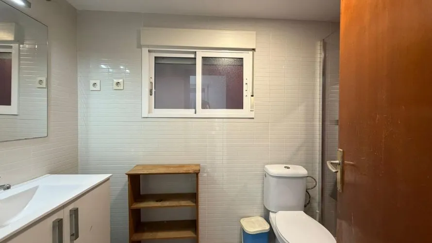Apartamento de 4 dormitorios en Torrevieja, España No. 198 № 18