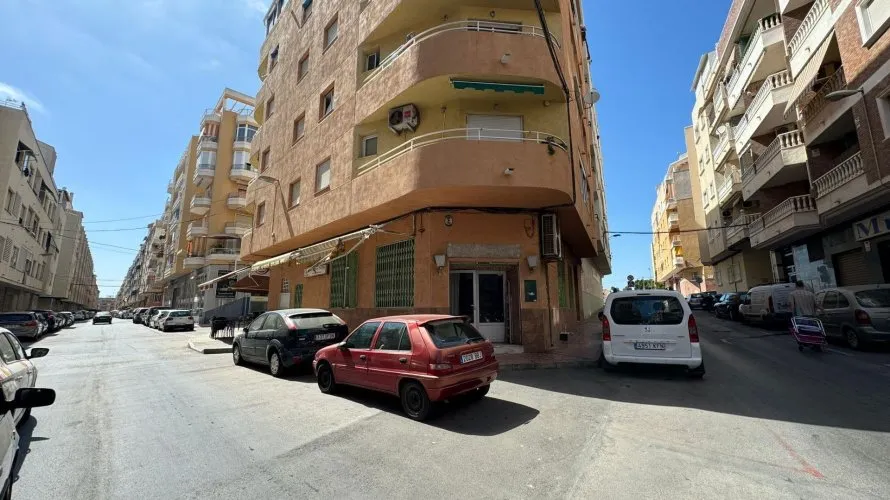 Propiedad comercial de 118m² en Torrevieja, España No. 62 № 20