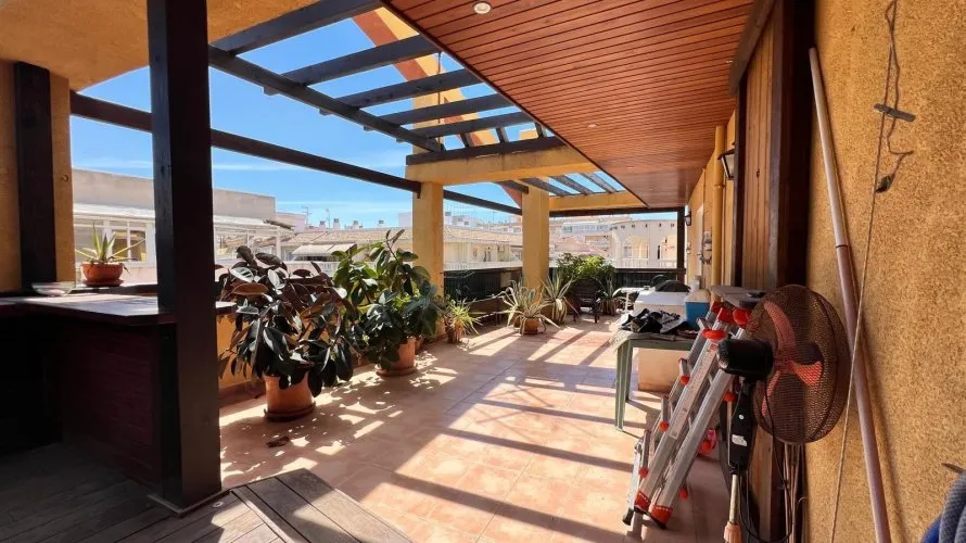 Apartamento de 149m² en Torrevieja, España No. 311 № 15