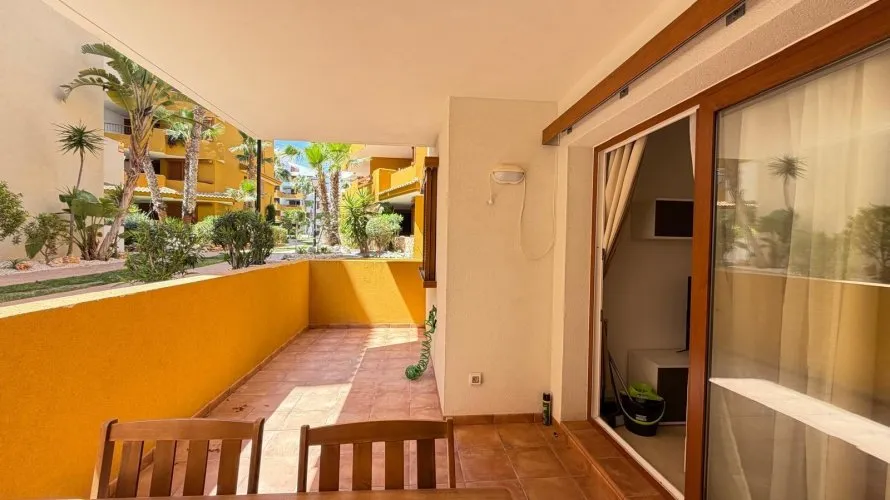 Apartamento de 3 dormitorios en Torrevieja, España No. 295 № 26