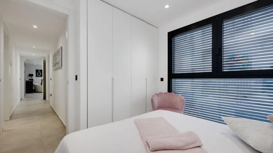 Apartamento de 3 dormitorios en Torrevieja, España No. 321 № 6