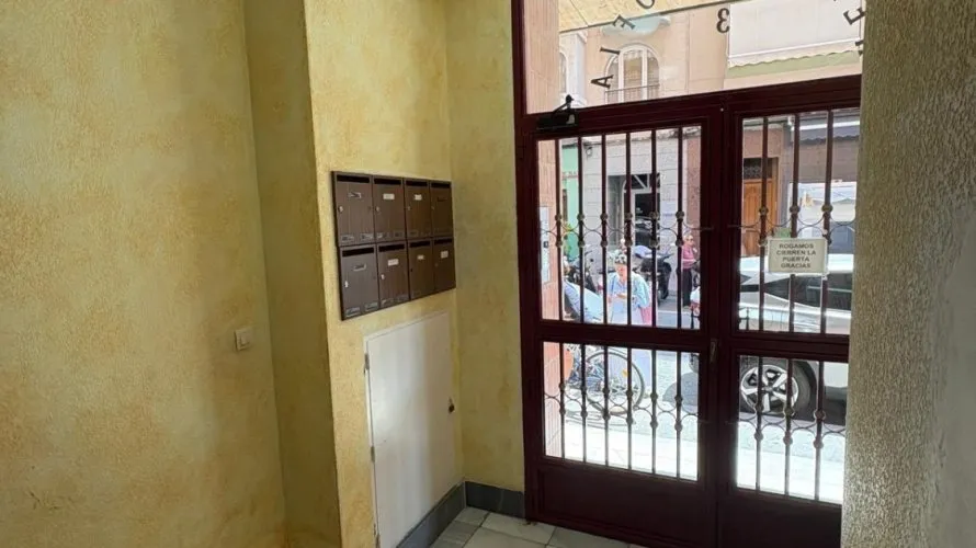 Apartamento de 4 dormitorios en Torrevieja, España No. 320 № 4