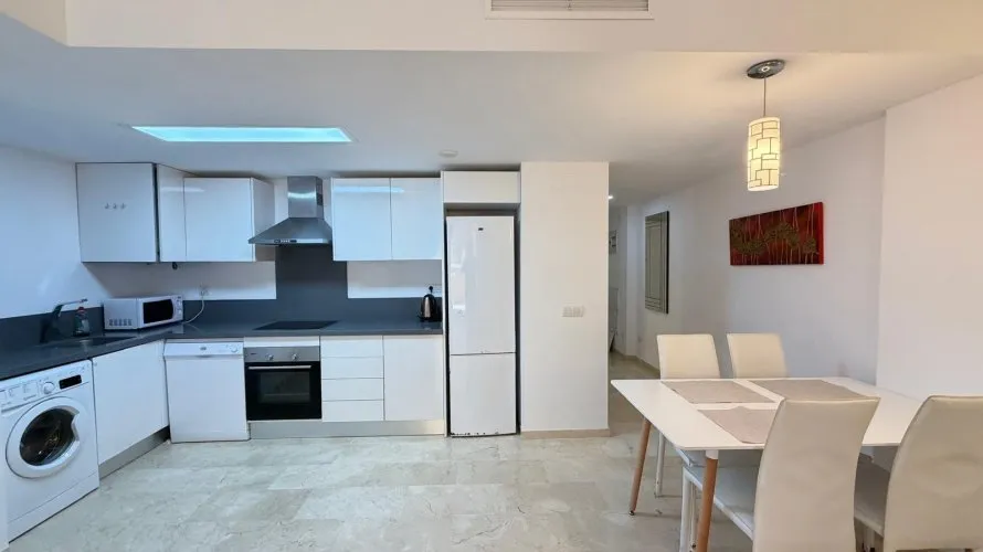 Apartamento de 3 dormitorios en Torrevieja, España No. 295 № 16