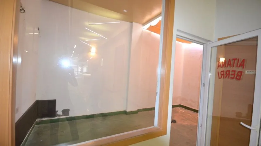 Propiedad comercial de 200m² en Torrevieja, España No. 308 № 6