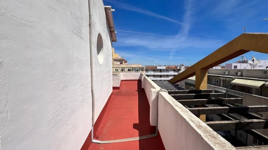 Apartamento de 149m² en Torrevieja, España No. 311 № 2