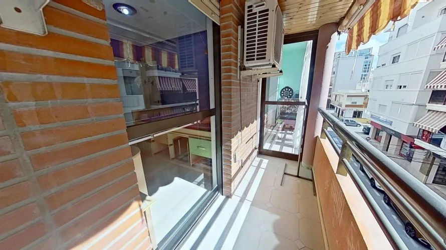 Apartamento de 4 dormitorios en Torrevieja, España No. 320 № 16