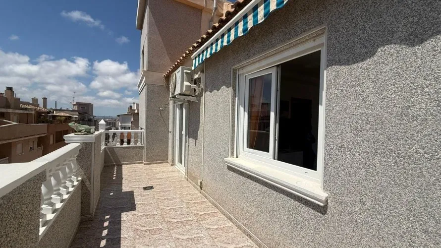 Ático de 2 dormitorios en Torrevieja, Spain No. 279 № 2
