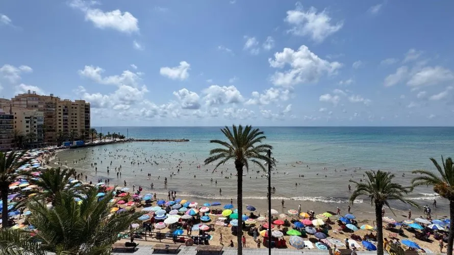 Apartamento de 3 dormitorios en Torrevieja, España No. 300 № 11