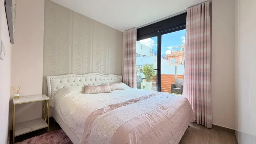 Villa de 5 dormitorios en Torrevieja, España No. 281 № 16