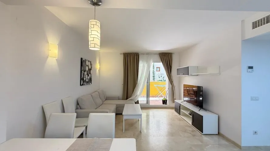 Apartamento de 3 dormitorios en Torrevieja, España No. 295 № 10