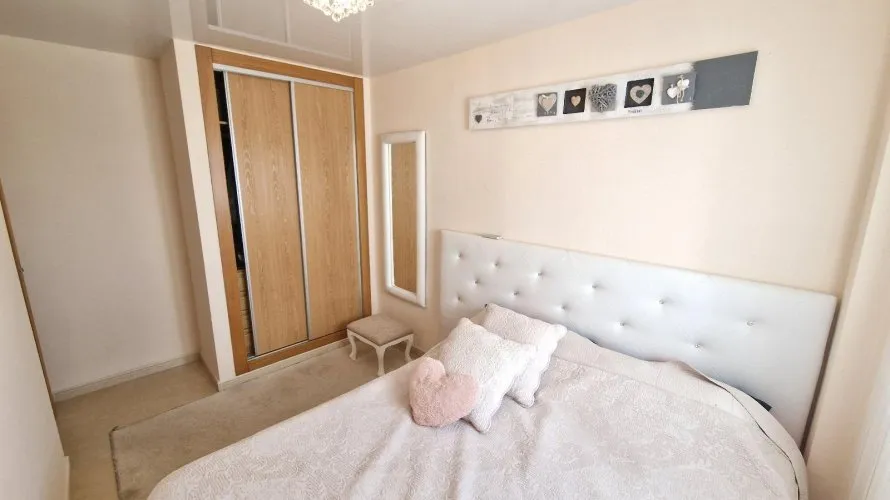 Apartamento de 1 dormitorio en Torrevieja, España No. 287 № 1