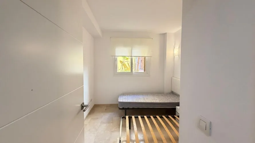 Apartamento de 3 dormitorios en Torrevieja, España No. 295 № 3