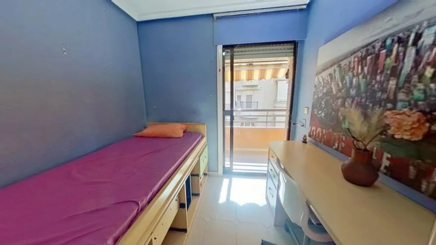Apartamento de 4 dormitorios en Torrevieja, España No. 320 № 18