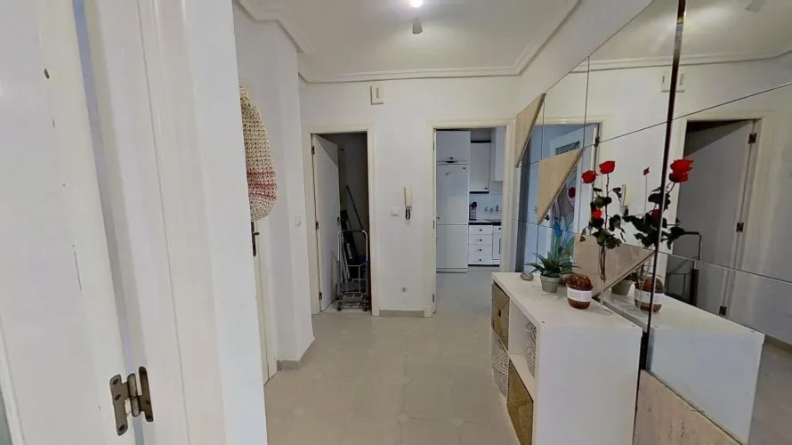 Apartamento de 4 dormitorios en Torrevieja, España No. 320 № 9