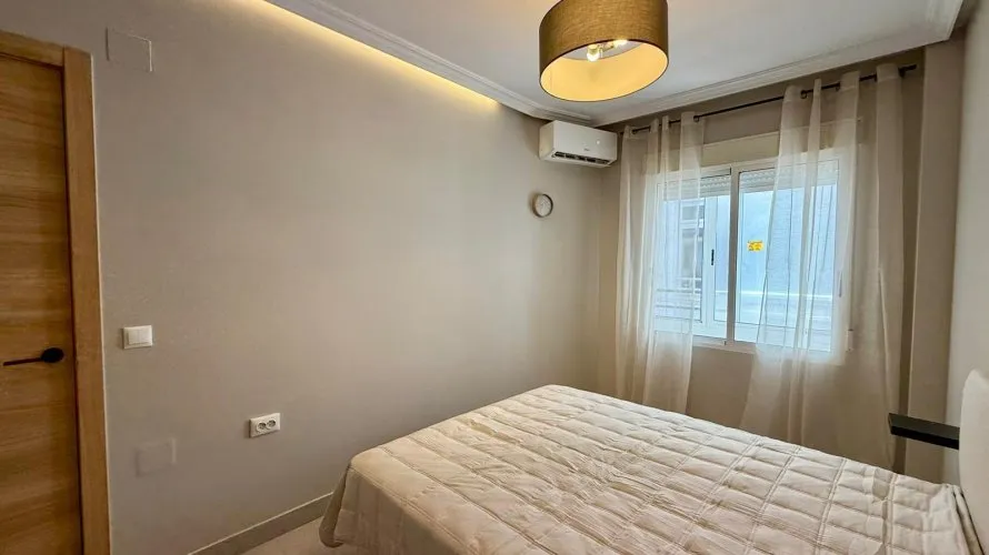 Apartamento de 2 dormitorios en Torrevieja, España No. 330 № 9