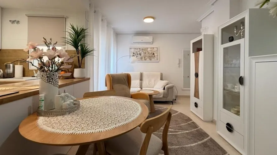 Apartamento de 3 dormitorios en Torrevieja, España No. 473 № 19