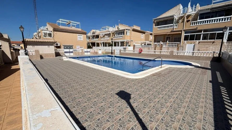 Bungalow de 1 dormitorio en Torrevieja, España No. 493 № 14