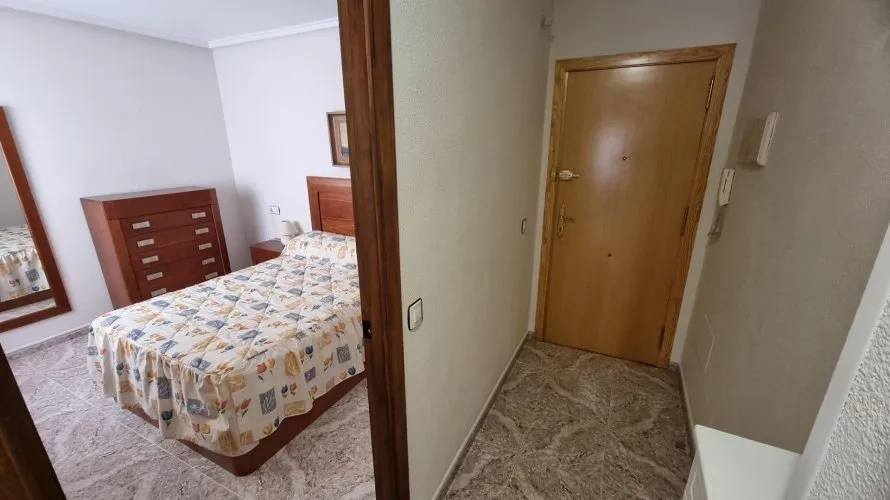 Apartamento de 2 dormitorios en Torrevieja, España No. 402 № 18