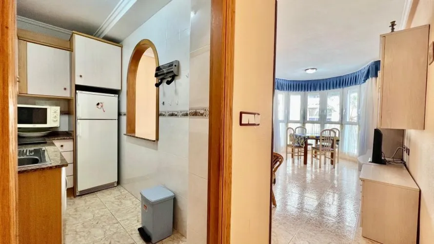 Apartamento de 2 dormitorios en Torrevieja, España No. 479 № 3