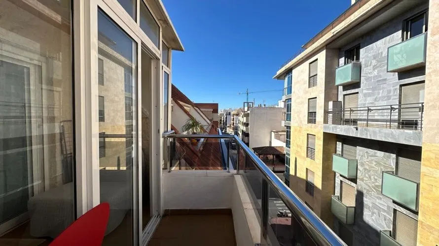 Apartamento de 1 dormitorio en Torrevieja, España No. 438 № 1