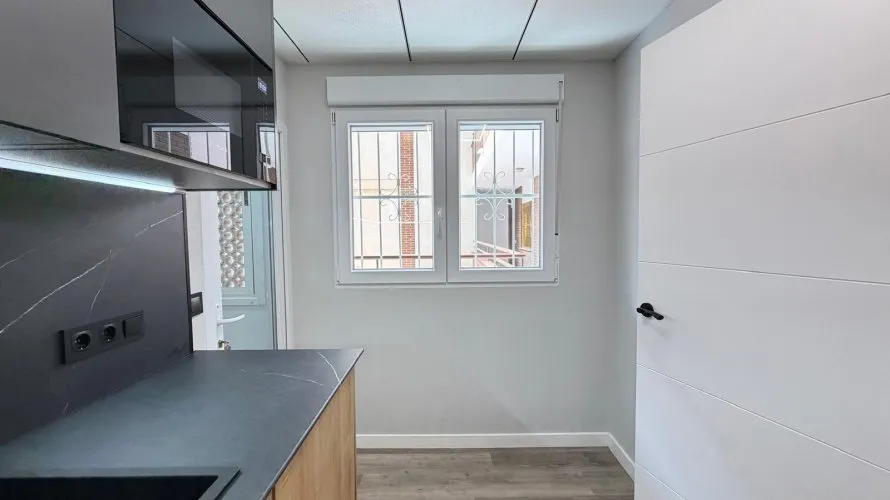 Apartamento de 2 dormitorios en Torrevieja, España No. 484 № 17