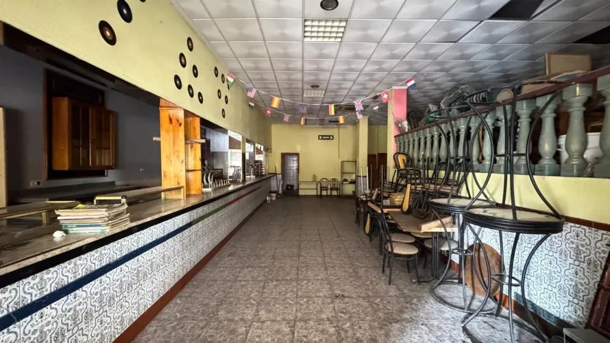 Propiedad comercial de 150m² en Torrevieja, España No. 378 № 17