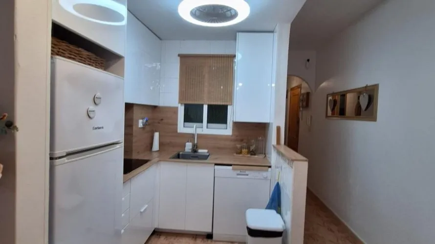 Apartamento de 1 dormitorio en Torrevieja, España No. 552 № 17
