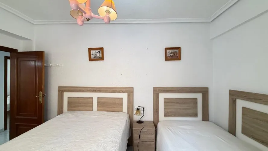 Apartamento de 3 dormitorios en Torrevieja, España No. 529