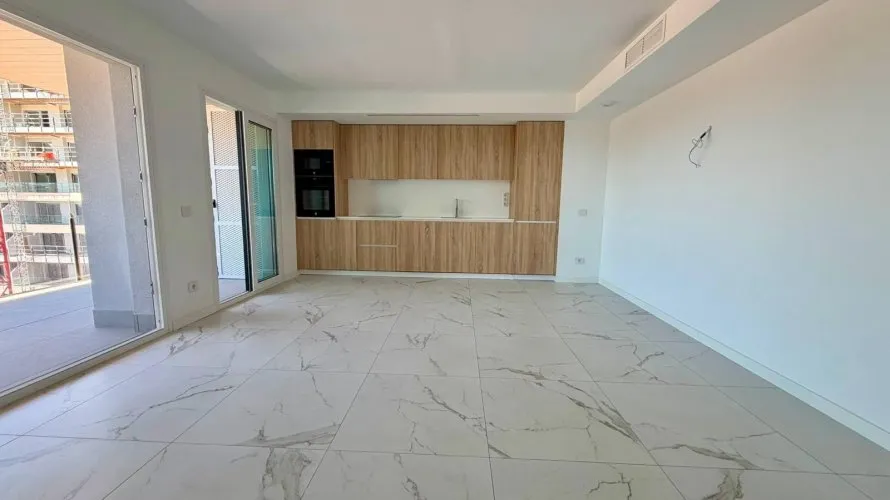 Apartamento de 2 dormitorios en Torrevieja, España No. 359 № 21