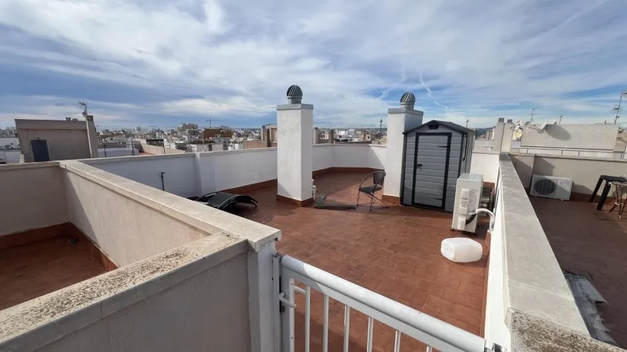 Ático de 75m² en Torrevieja, España No. 469 № 1