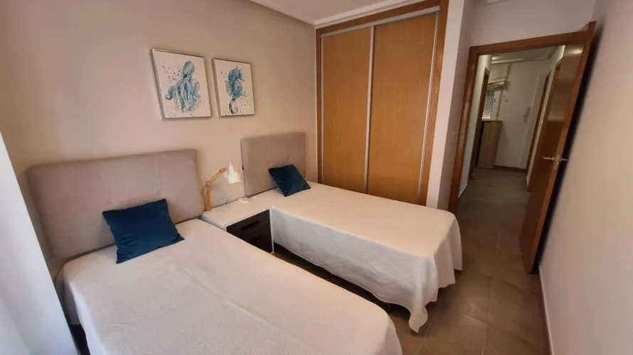 Apartamento de 2 dormitorios en Torrevieja, España No. 366 № 6