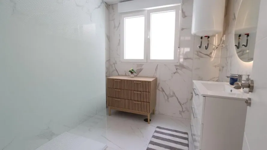 Apartamento de 3 dormitorios en Torrevieja, España No. 335 № 4