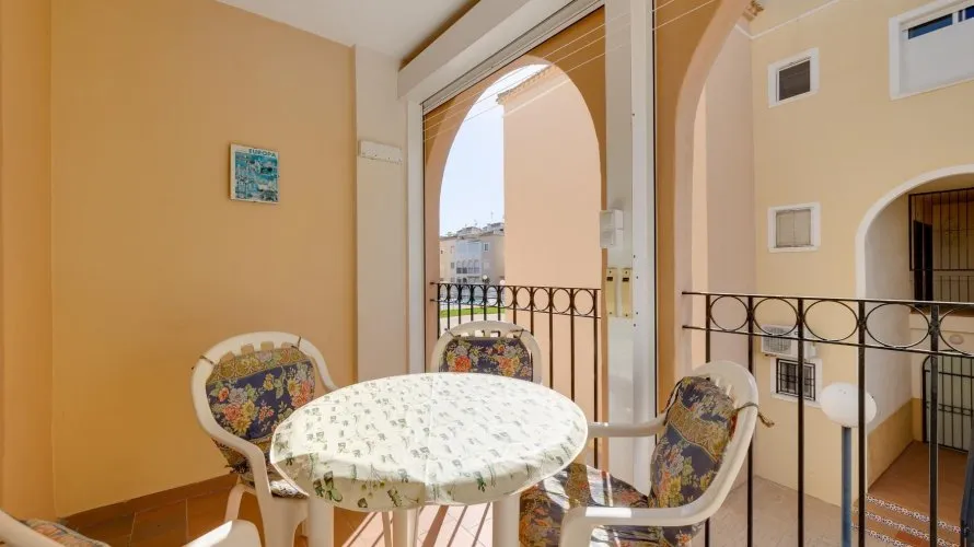 Bungalow de 60m² en Torrevieja, España No. 512 № 24