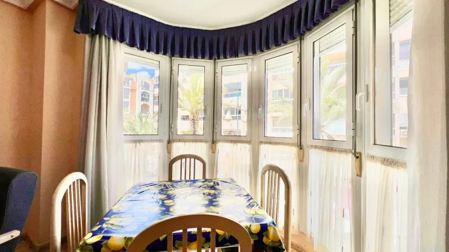 Apartamento de 2 dormitorios en Torrevieja, España No. 479 № 16
