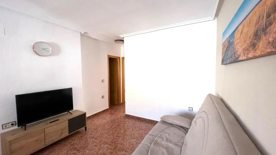 Bungalow de 2 dormitorios en Torrevieja, España No. 425 № 12