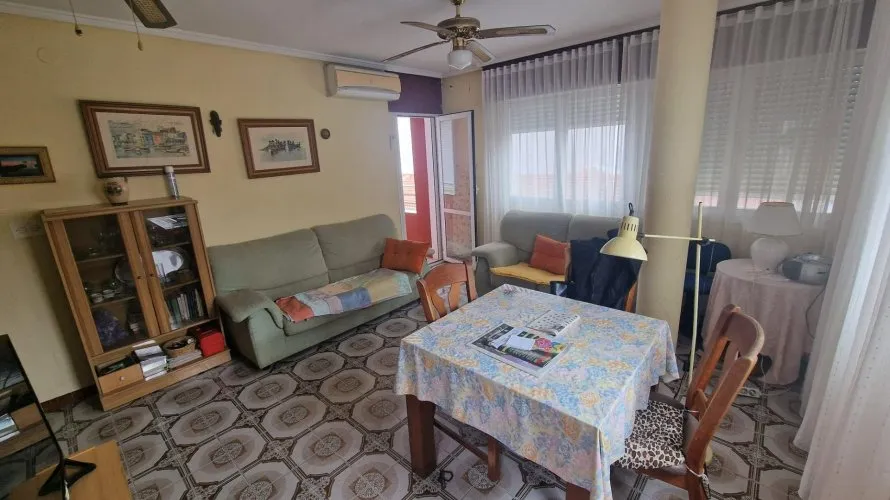 Apartamento de 3 dormitorios en Torrevieja, España No. 380 № 21