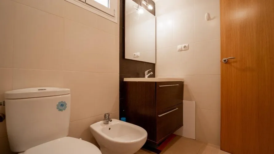 Apartamento de 2 dormitorios en Torrevieja, España No. 394 № 9