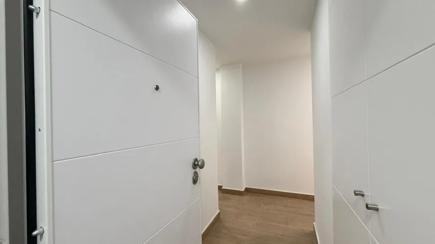 Apartamento de 2 dormitorios en Torrevieja, España No. 370 № 28