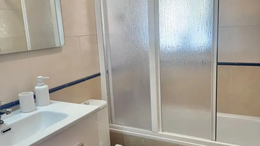 Apartamento de 1 dormitorio en Torrevieja, España No. 361 № 3