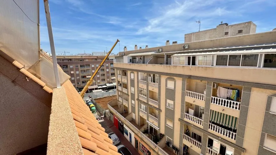 Ático de 2 dormitorios en Torrevieja, España No. 399 № 1