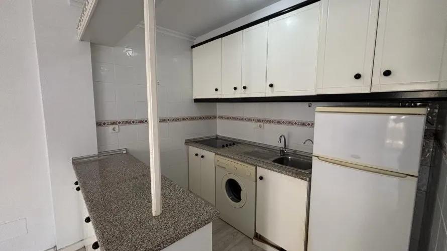 Bungalow de 1 dormitorio en Torrevieja, España No. 493