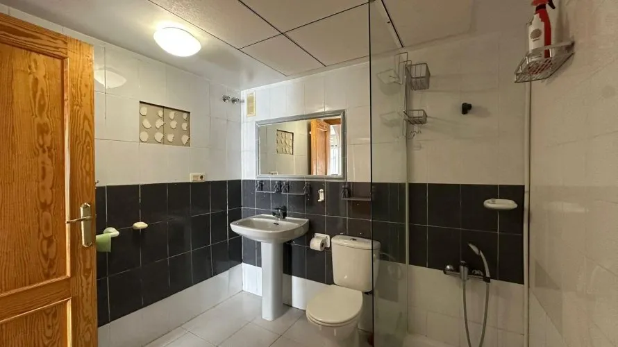 Apartamento de 3 dormitorios en Torrevieja, España No. 443 № 1