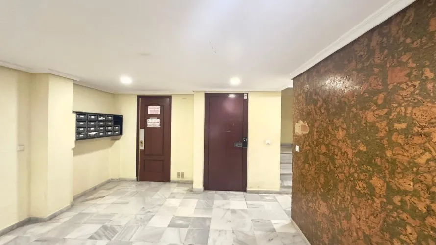Apartamento de 2 dormitorios en Torrevieja, España No. 437 № 4