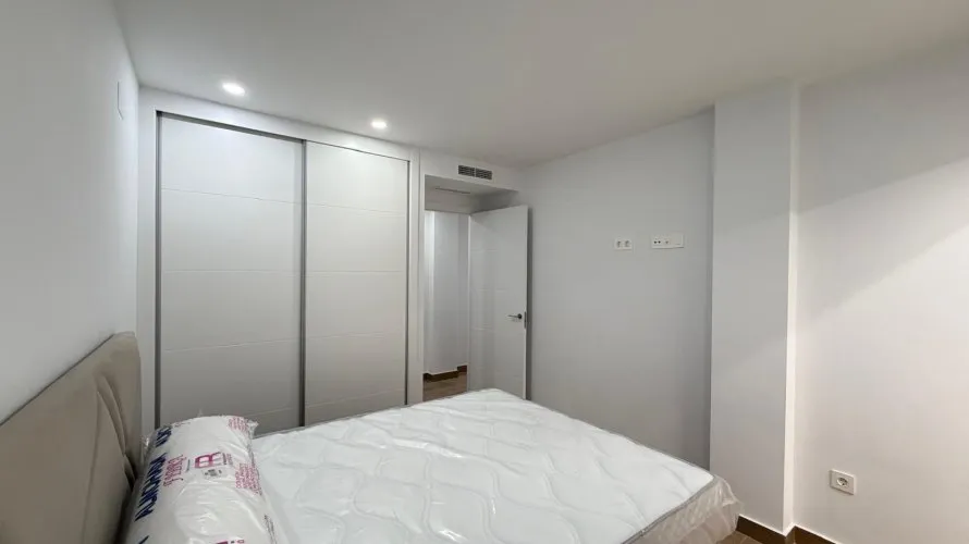 Apartamento de 2 dormitorios en Torrevieja, España No. 370 № 8