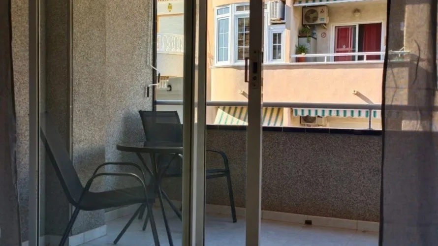 Apartamento de 1 dormitorio en Torrevieja, España No. 452 № 4