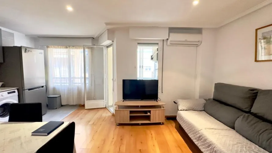 Apartamento de 2 dormitorios en Torrevieja, España No. 437 № 27