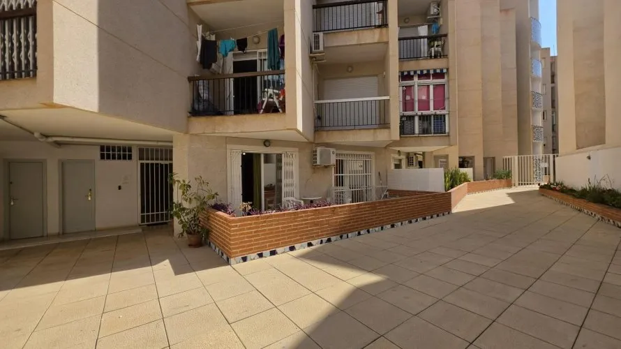 Apartamento de 1 dormitorio en Torrevieja, España No. 518 № 11