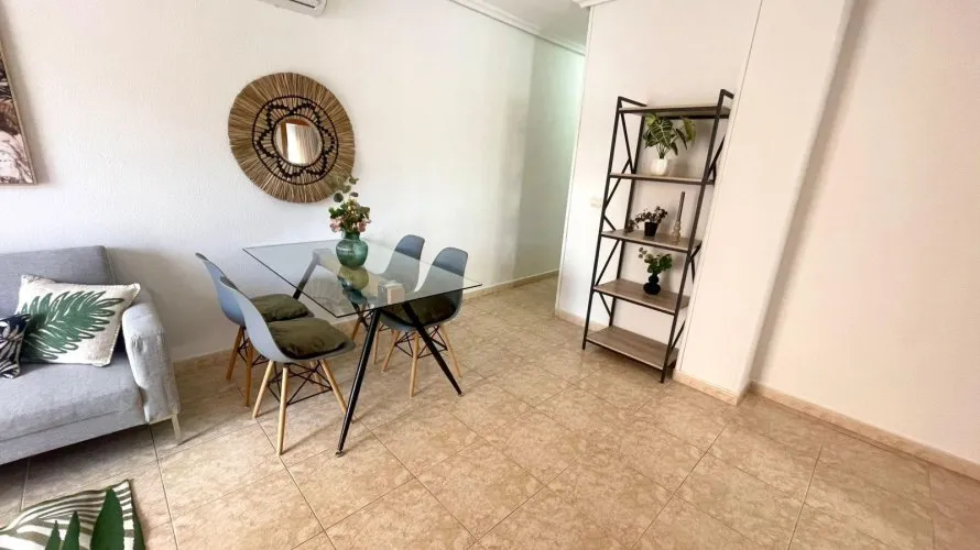 Apartamento de 1 dormitorio en Torrevieja, España No. 440 № 7