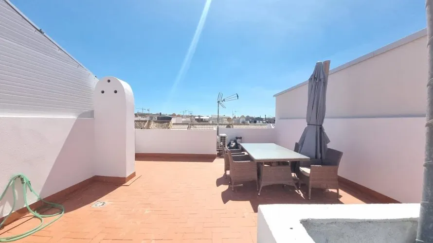 Bungalow de 2 dormitorios en Torrevieja, España No. 491 № 4